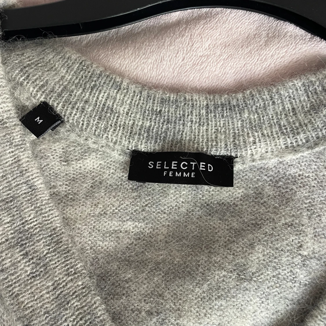 Grå v-ringad tröja🌷 - 91