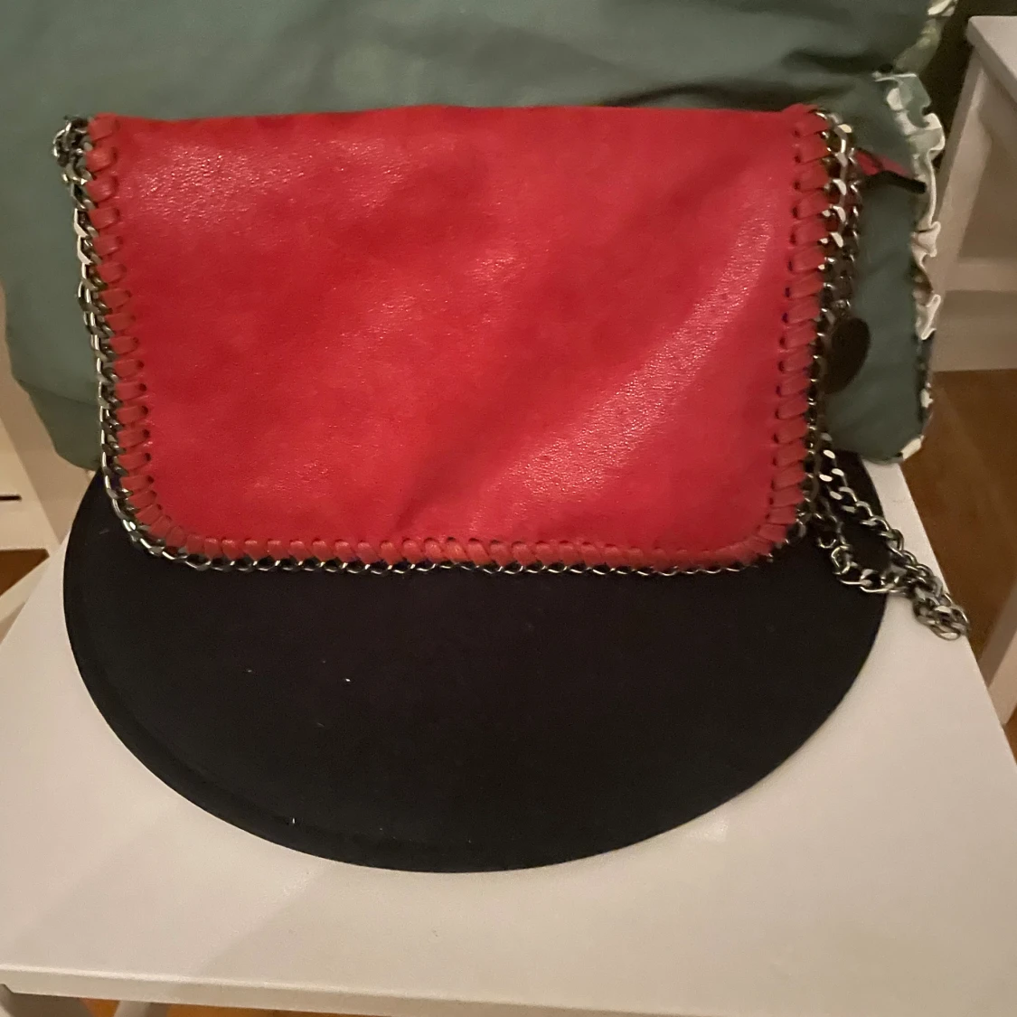 Röd väska  - 90