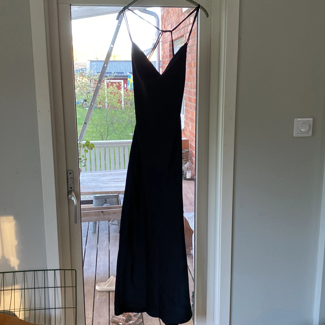 Svart satin balklänning - 91