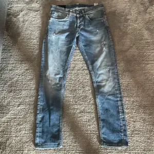 Dondup jeans / George skinny fit. Skick 8/10. Storlek 30 fits 32. Nypris 3200kr 