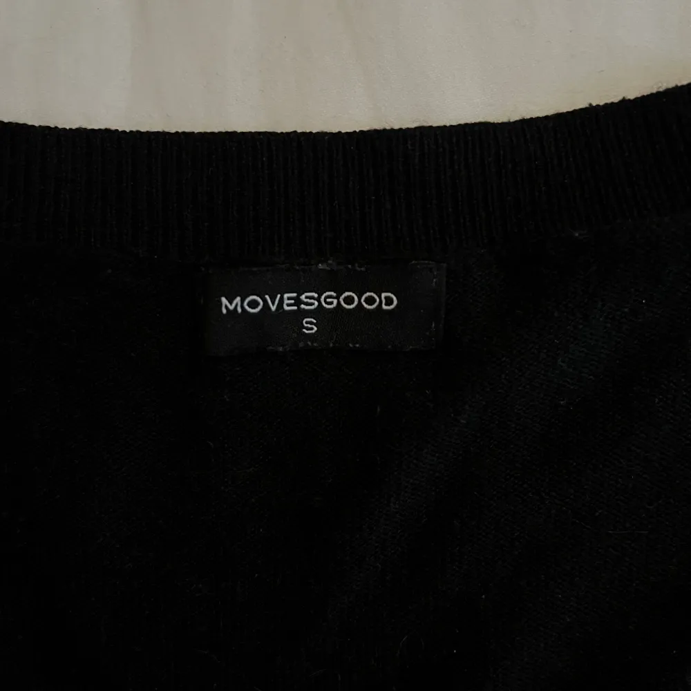 Jätte fin svart basic tunnt stickad tröja från movesgood. Tröjor & Koftor.