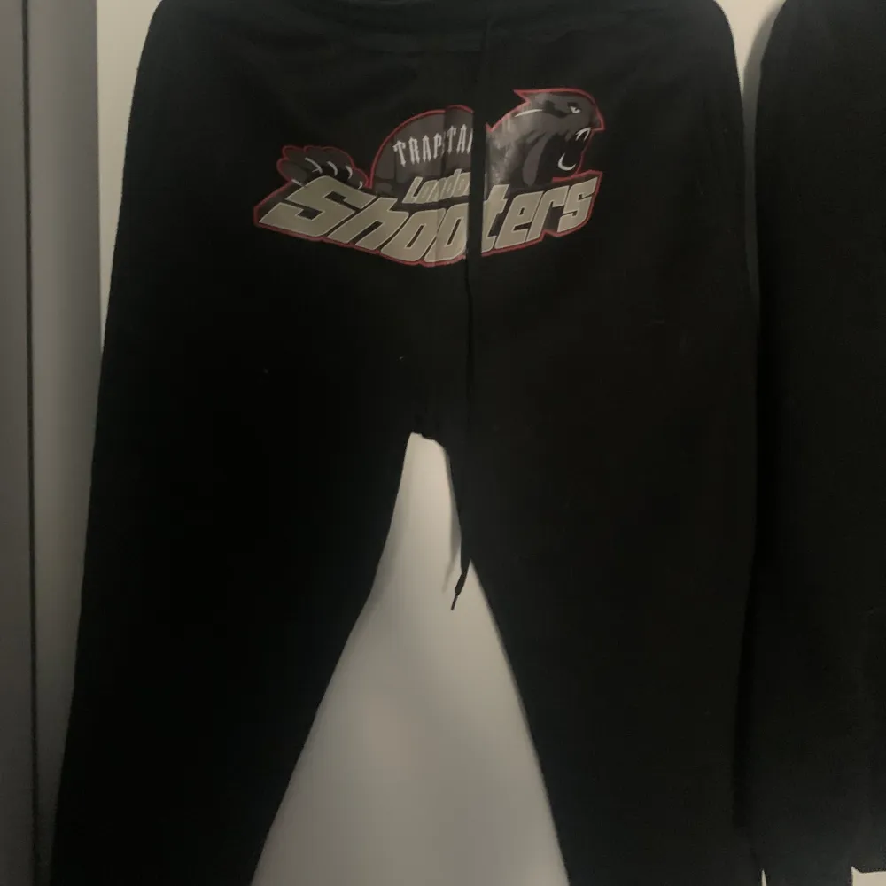 1:1 Trapstars Shooters Tracksuit. Hoodies.