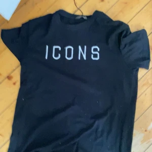 Icon tröja  - Icon tröja i bra skick säljes för 100 kr 