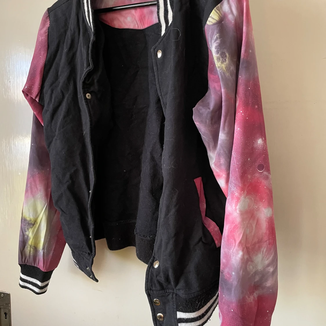 Bomberjacka jacka rockig rymden