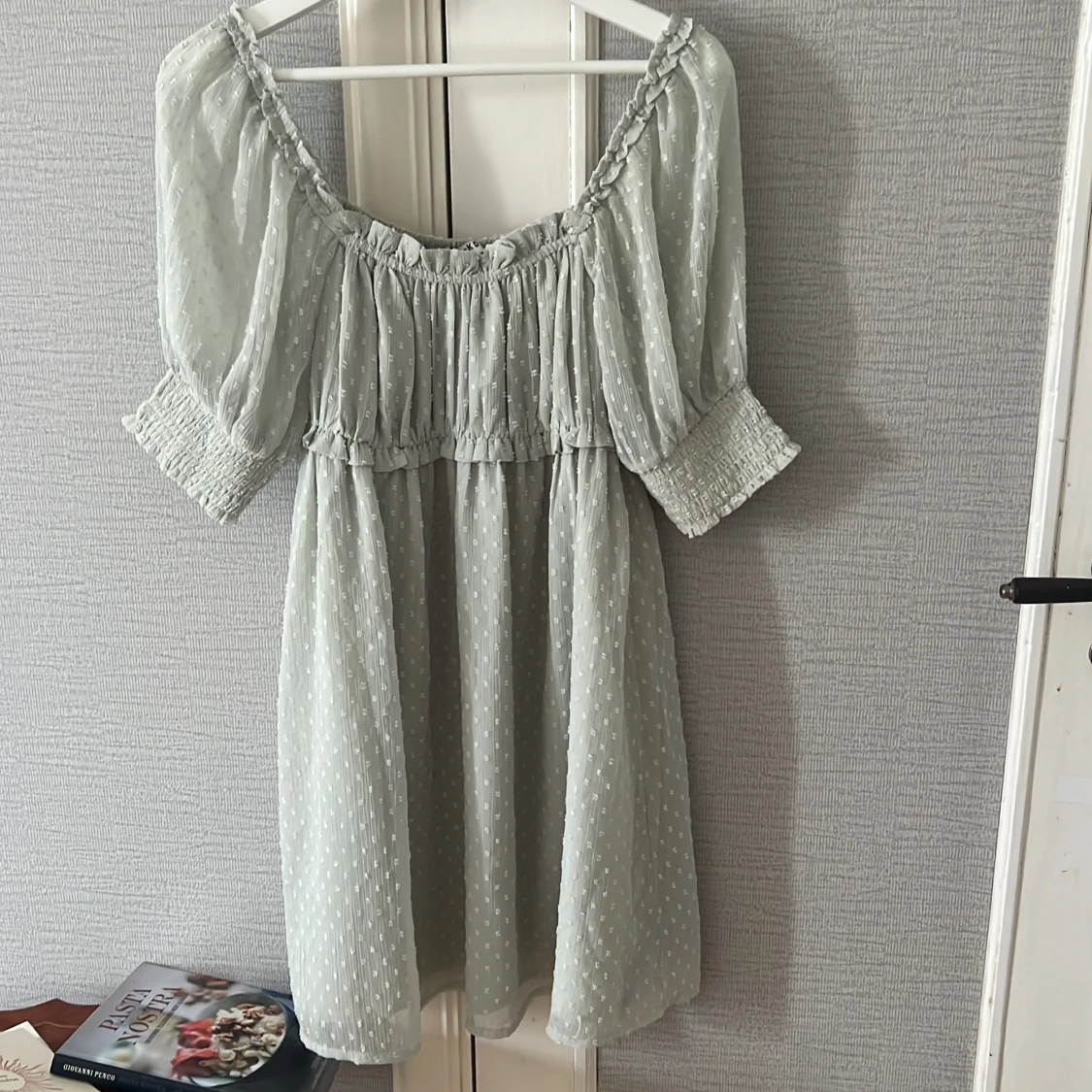 Söt ljusgrön klänning 