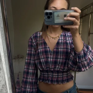 Blus - Så snygg blus som är öppen i ryggen, skriv för att få fler bilder ☺️