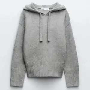 Säljer min slutsålda hoodie från zara som jag inte längre använder❤️❤️