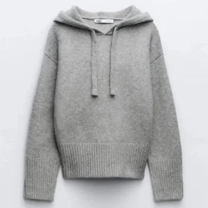  Hoodie från Zara❤️ - Säljer min slutsålda hoodie från zara som jag inte längre använder❤️❤️