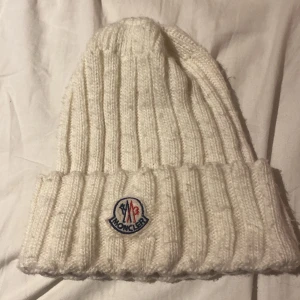 Moncler mössa - Moncler mössan