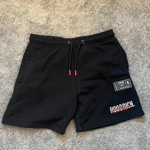 Hoodrich shorts  - Perfekt skick, storlek S, två fickor fram
