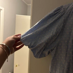  Skjorta  -  Helt oanvänd Stockholm stil blus/skjorta