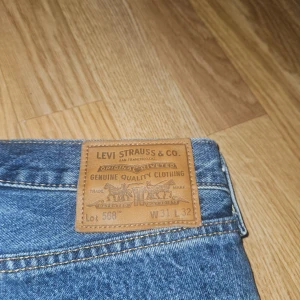 Losse fit levis jeans - W 31 l 32 10/10 skick använd 1 gång för 1400 men gillar inte stora passformen loose fit