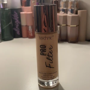 Pro filter technic  - Testad fåtal gånger så minst 97% kvar! säljer då jag inte passar in i trenden med glowigt smink. Köpt för 89 nyss. Skriv!