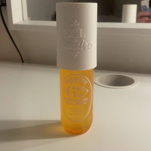 Sol de janeiro - Fått i present men tyckte inte doften passade mig. Testas enstaka gånger, somrig doft ju inför sommaren 