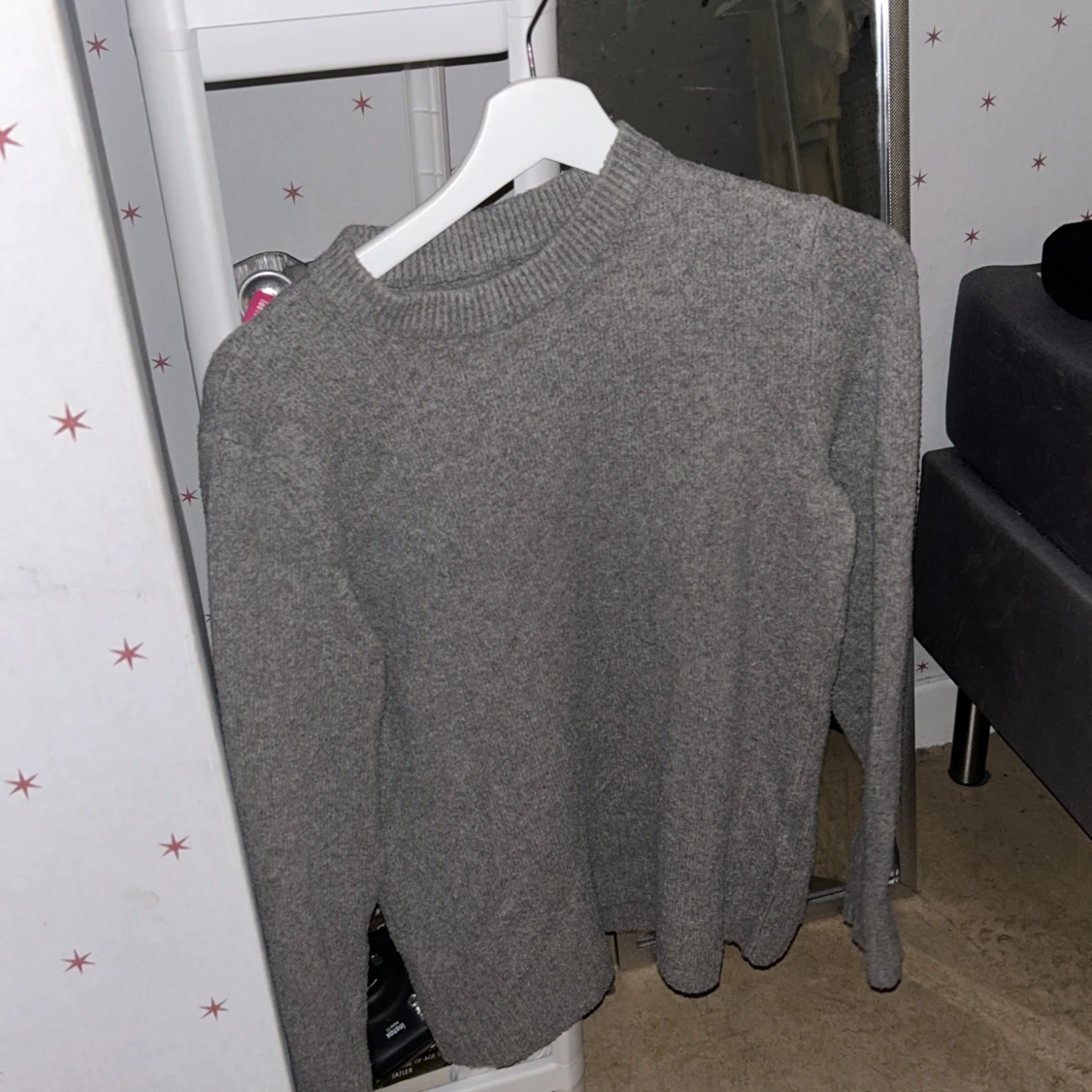 Grå stickad tröja - 91