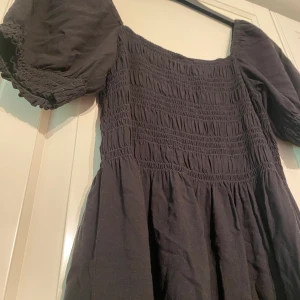 Svart mjukis klänning  - Super skön svart mjukis klänning