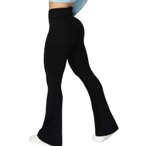 Yoga pants - Aldrig använda endast testade från Gina men för korta för mig man kan vika ner dem så dem blir lågmidjade. Nypris 400kr