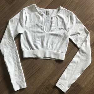 Iciw tröja - Aldrig använd Ny Storlek XS Vit🤍  Pris: 180kr
