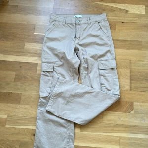 Cargobyxor  - Helt oanvända, lågmidja, jätte fina!! Perfekt i sommar!💖