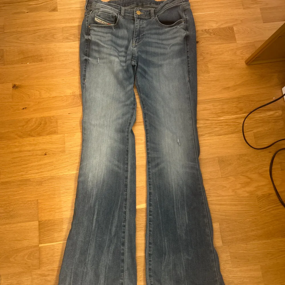 Snygga Diesel jeans använda fåtal gånger, i storlek 175cm . Jeans & Byxor.