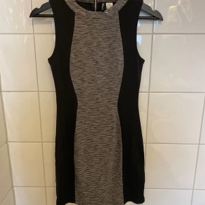 Fin klänning  - Lappen har åkt av men aldrig använd ⭐️