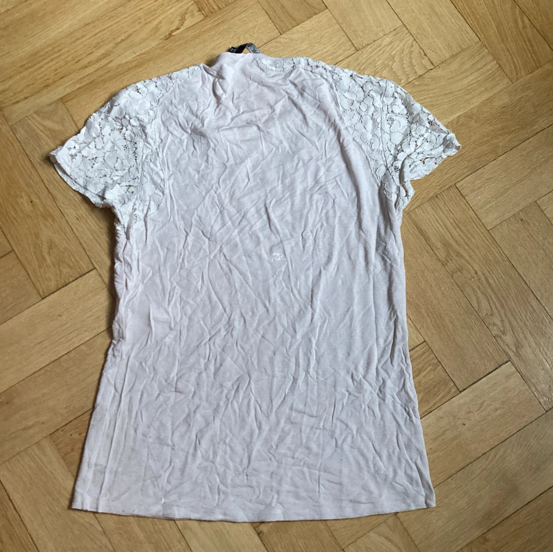 Vit spetströja  - 90