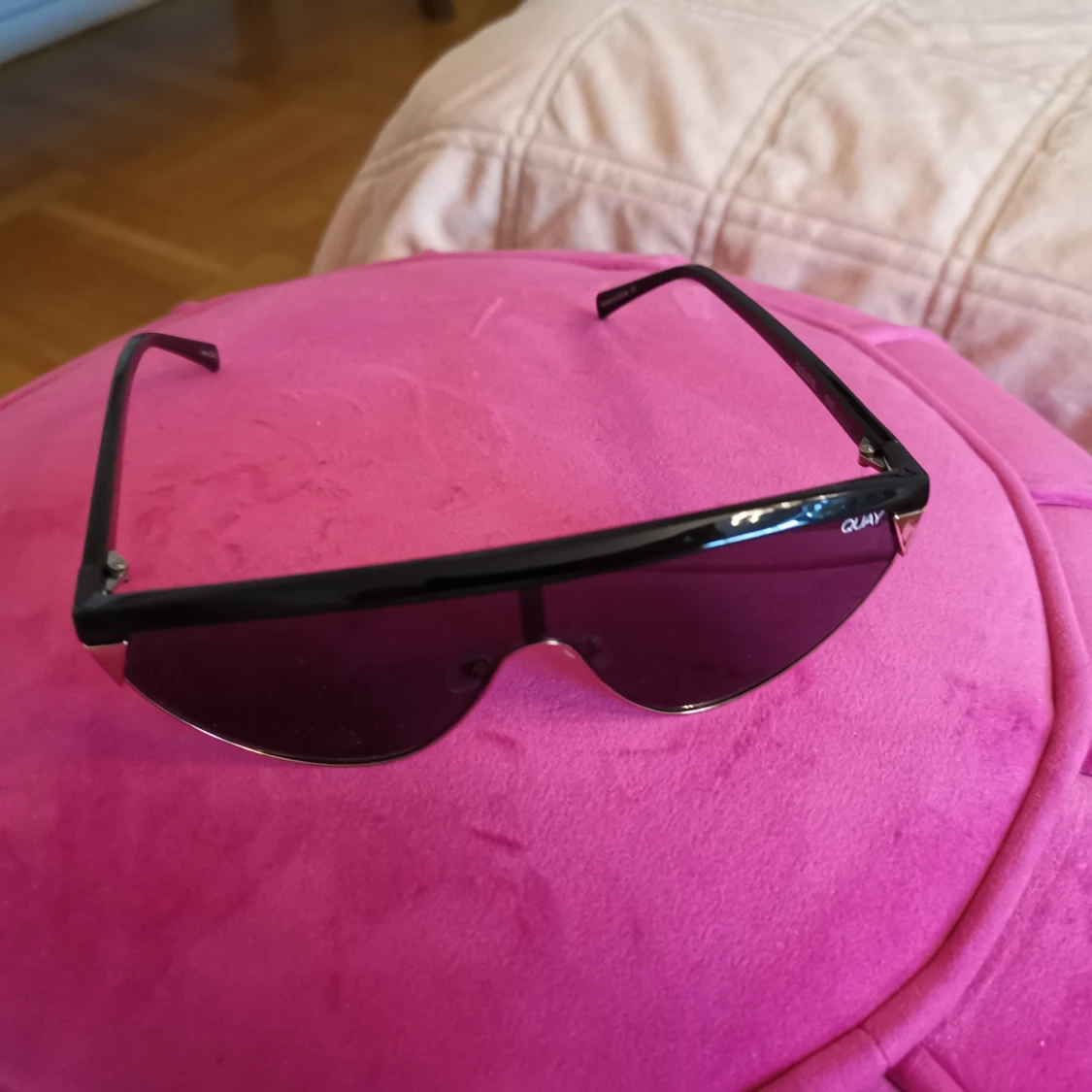 Solglasögon från Quay Australia - 90