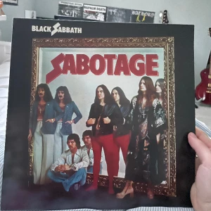 Black sabbath - sabotage - Säljer denna. Knappt spelad och i mycket bra skick. Står inte för frakt. 