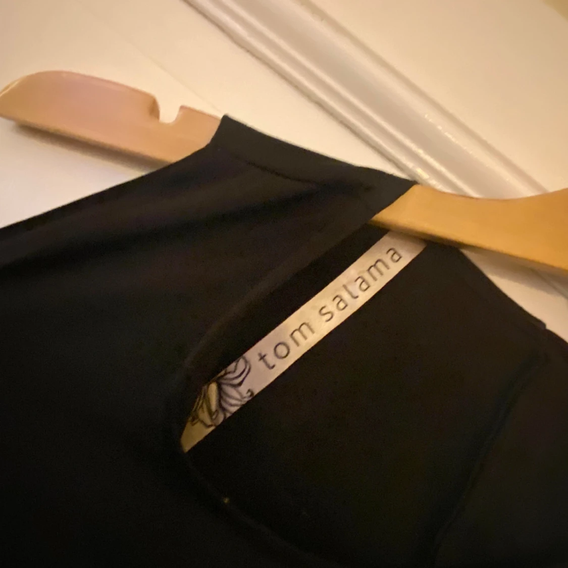 Blus, Tom Salama - 90