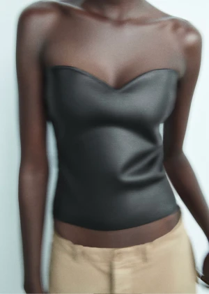 Topp - Fin zara topp i nyskick (lappen är kvar)