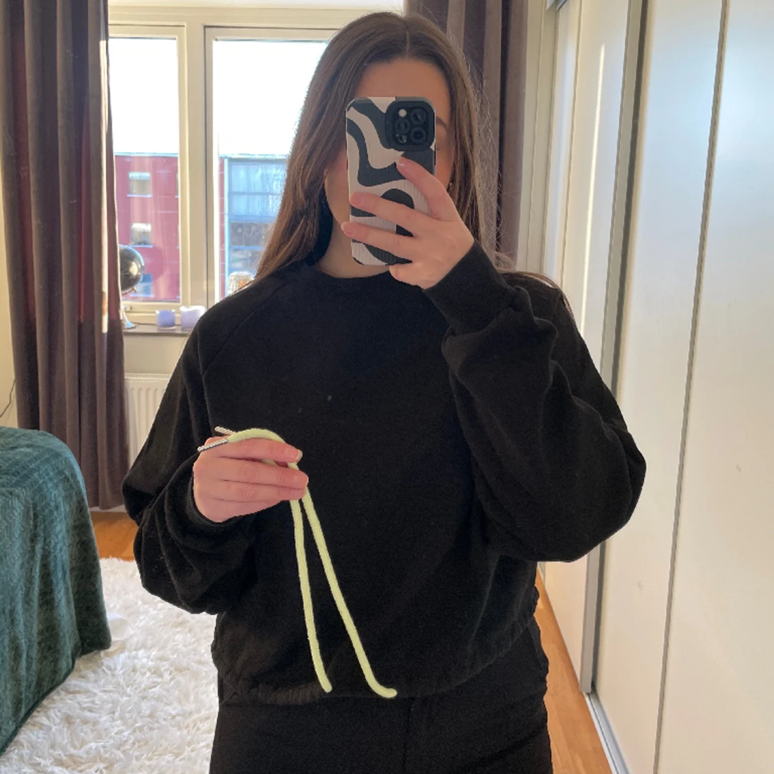 Svart sweatshirt - 90