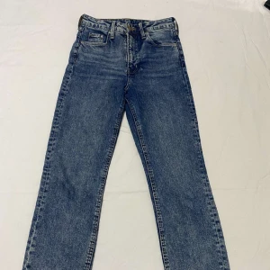 Denim jeans. - Vintage slim high waste Denim. Får dina ben att se slim ut. 