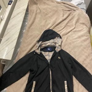 Burberry  - Burrberry kofta Xl barnstorlek men passar som s