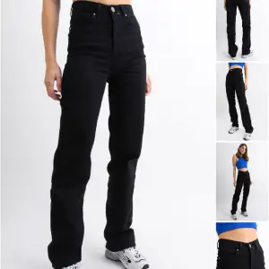 Svarta jeans från madlady som endast är använda fåtal gånger! Långa och rak modell. Passar mig perfekt som är 173cm