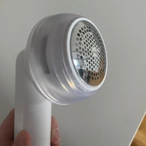 Nopp borttagare  - Nopp borttagande från fyndiq, fungerar bra! Laddare medföljer