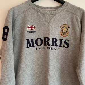 Väldigt snygg tröja köpte för 1500 väldig bra kvalite faktist aldrig andvänt den intr riktig min stil. Pris kan diskuteras  - Väldigt bra skick och inga konstigheter med den.