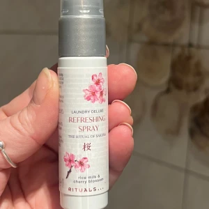 Ny! Rituals sakura refreshing spray sakura  - Ny oanvänd spray från rituals med doften sakura. 20ml, ord pris 79:-