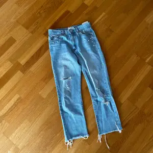 Jeans men pärlor🤍 nyskick