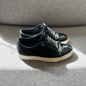 Lanvin - Säljer ett par sköna lanvins i uk 6. Endast skorna. Hörs i pm 😊