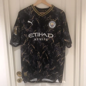 Man City 22/23 Treble Tröja  - Foden 47