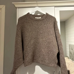 Stickad tröja  - Fint skick 