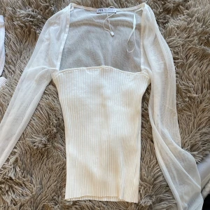Topp från Zara - Fin topp från zara. 