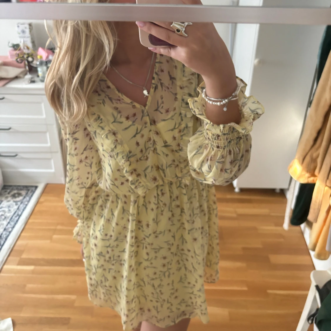 Gul klänning fråm H&M - 91