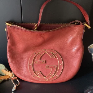 Gucci liten väska. Vintage - Fin Gucci bäska