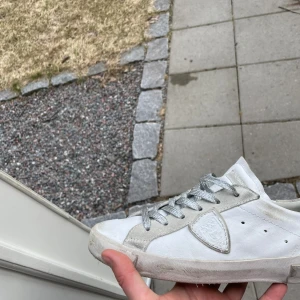 Phillipe model  - Väldigt fina skor köpta för 2400 kr perfekta till våren😊