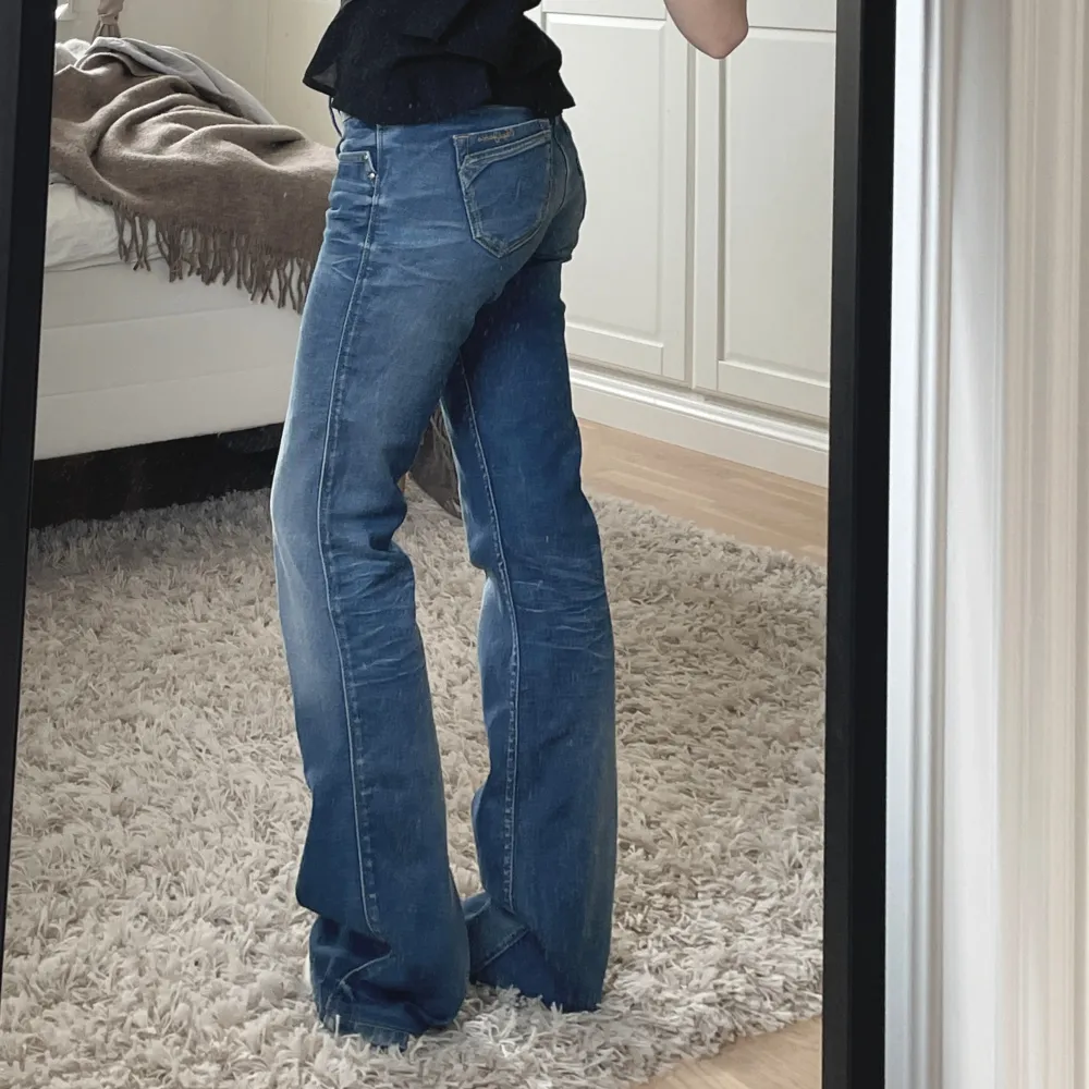 Pepe jeans i storlek L26/L32, superfint skick! Hör av er för fler bilder eller mått🫶 Går att lösa gratis frakt‼️. Jeans & Byxor.