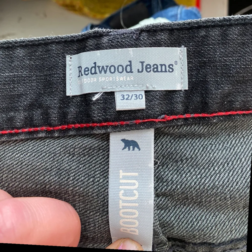 Säljer mina Lågmidjade jeans hör av dig om du har funderingar 🌸😊. Jeans & Byxor.