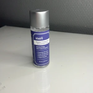 Klair toner - Säljer denna pga att jag har andra toners jag redan använder,provad en gång men nästan Full🩷