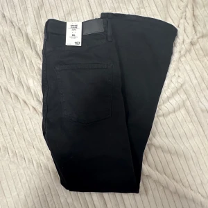 Snake Flare lager 157 - Helt nya ”snake flare” från lager 157. Modell petite