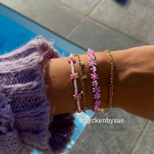 Armband - Säljer dessa supersöta egengjorda armband! 49kr och 69kr! 💞💞 Perfekta inför sommaren!!☀️ Frakten kostar 18kr💞